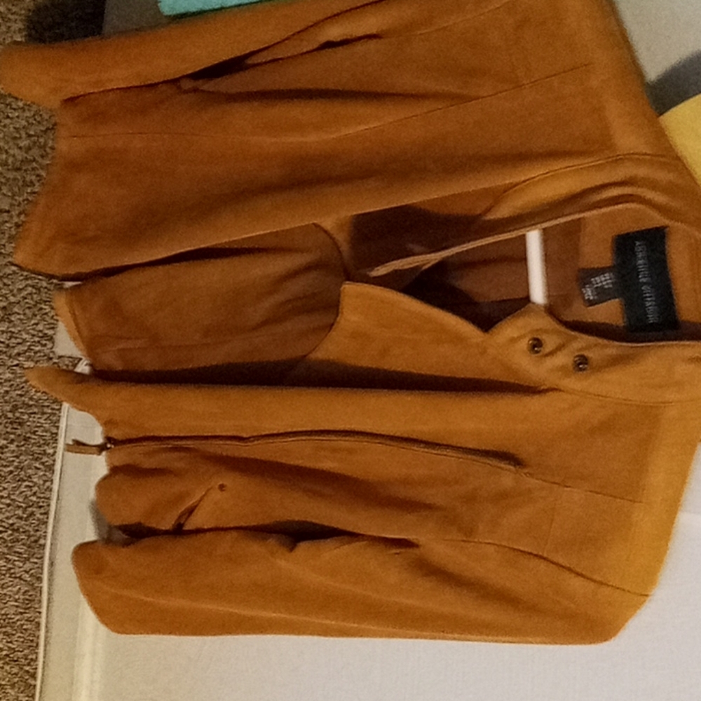 A Adrienne Vittadini jacket